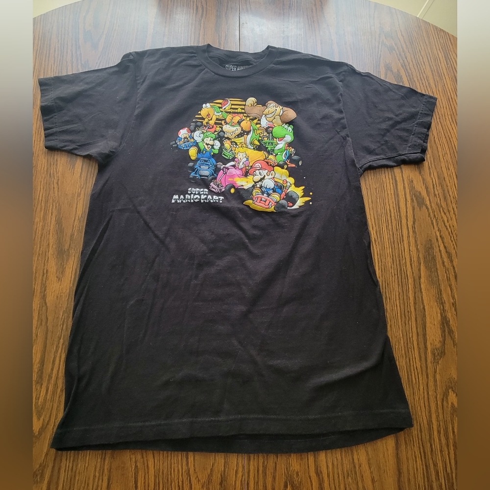 Super Mario Kart Tshirt. L